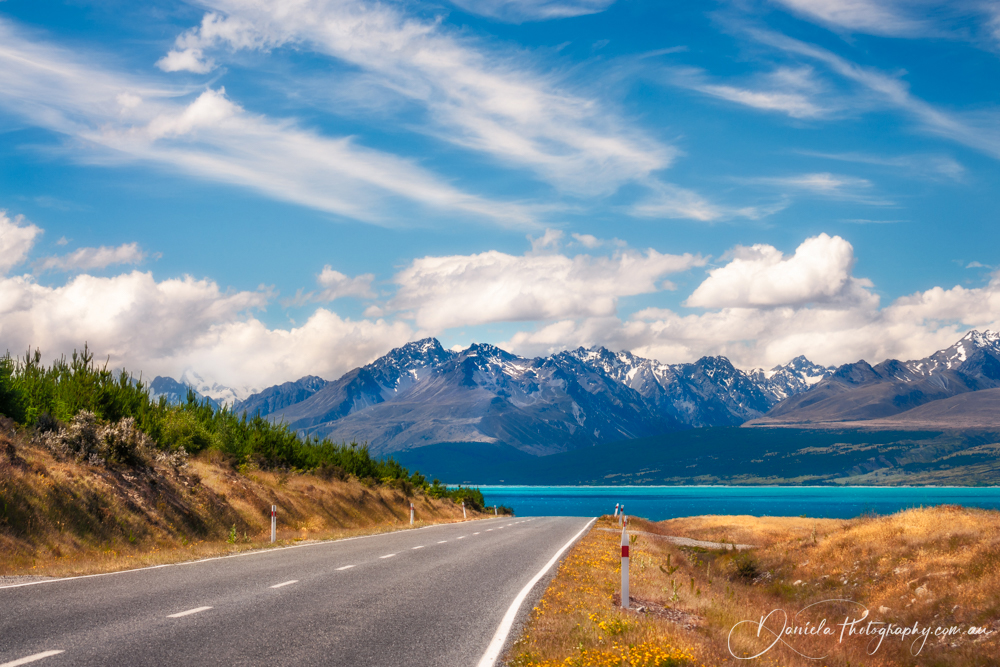 Amazing alpine scenery on a road trip in New Zealand